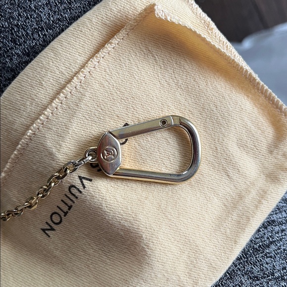 Authentic Louis Vuitton key pouch - Picture 4 of 16